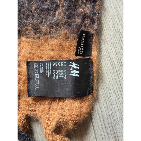 H&M Cosmic Youth Oversized Plaid Scarf With Fringe - Picture 4 of 5